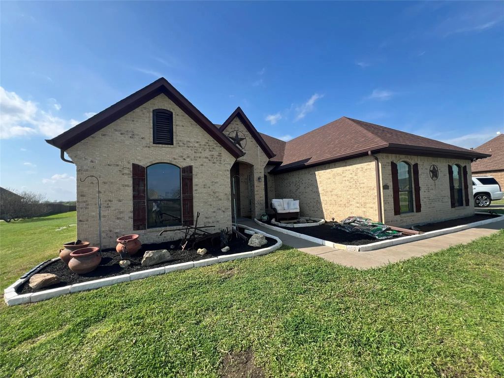 1055 Chartres, Oak Ridge