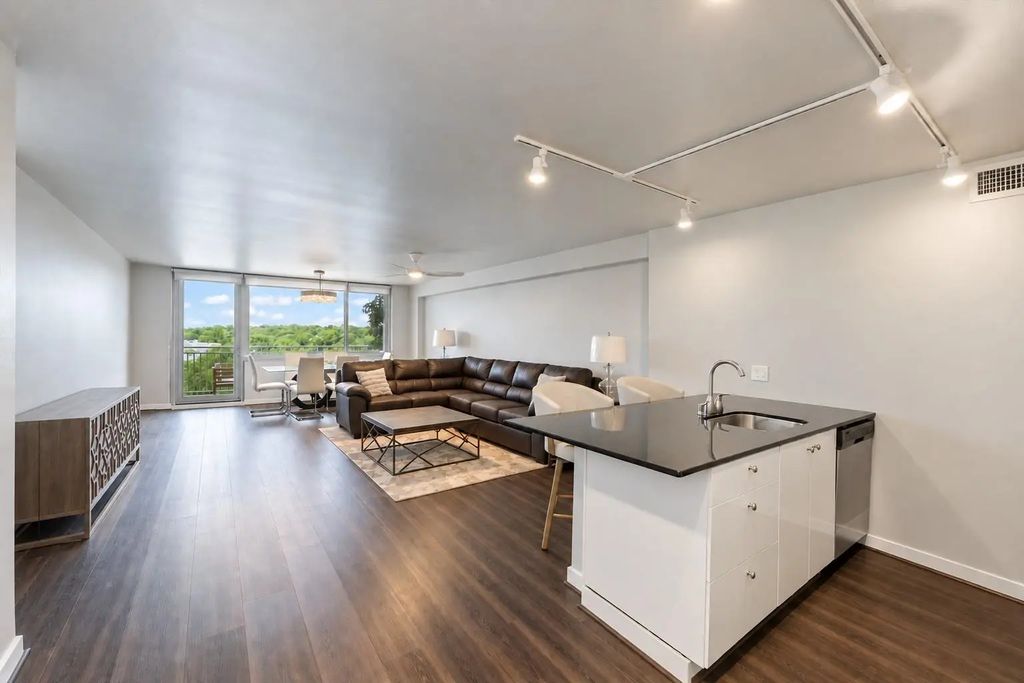 3883 Turtle Creek Boulevard 717, Dallas