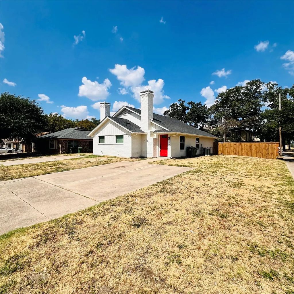 1701 Justin Lyn Street, Arlington