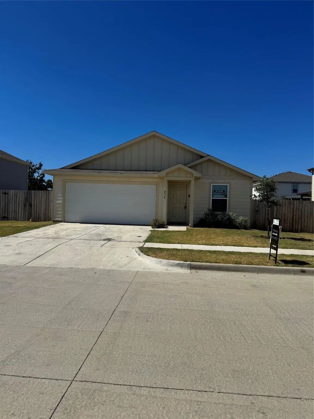 236 Peace Lily Way, Tolar