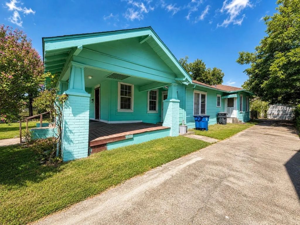 707 W Brooklyn Avenue, Dallas