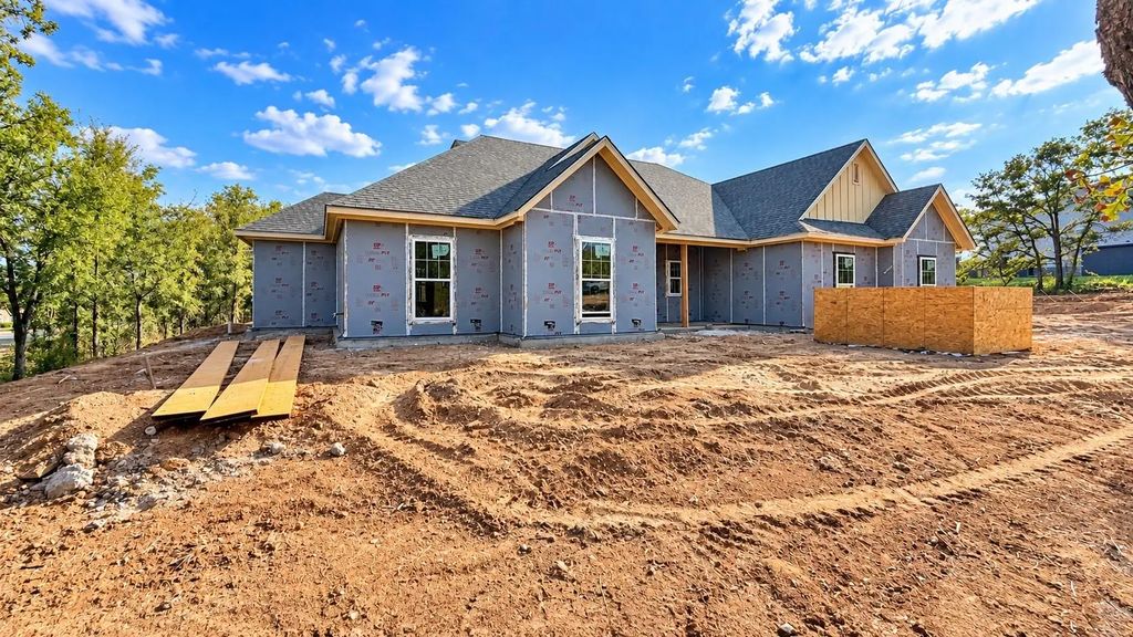 119 Spring Valley Road, Paradise