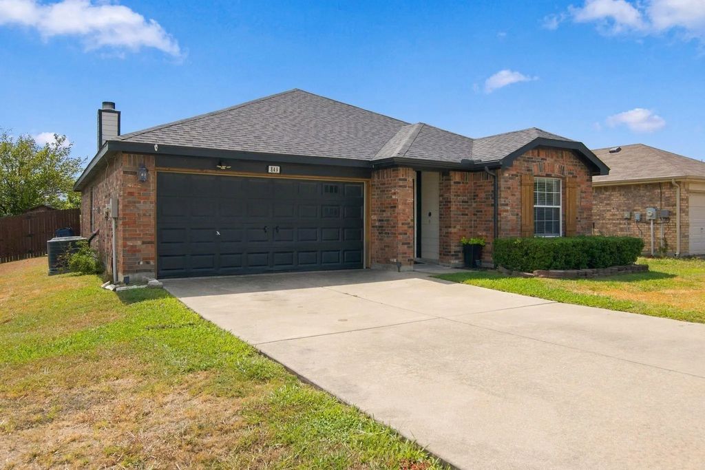 849 Canyon Cove Drive, Burleson