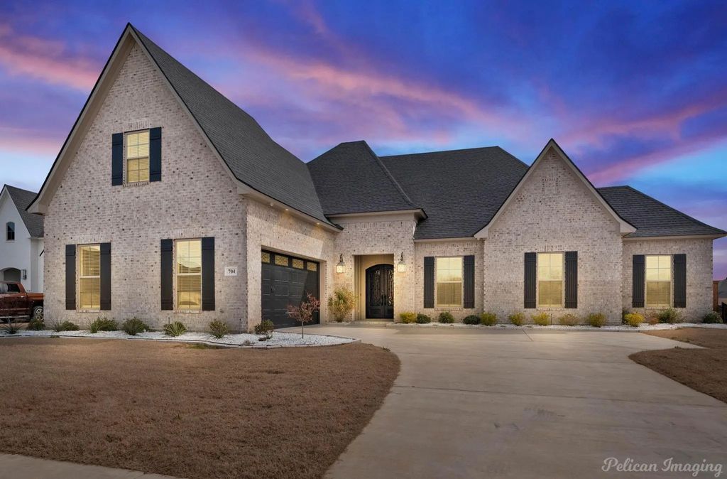 704 Calcasieu Pass, Bossier City