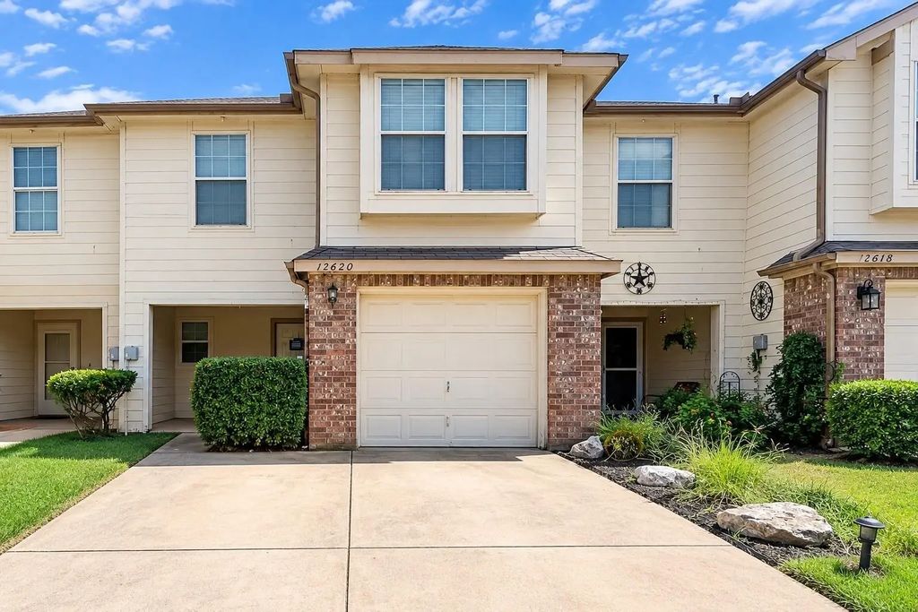 12620 Bay Avenue, Fort Worth
