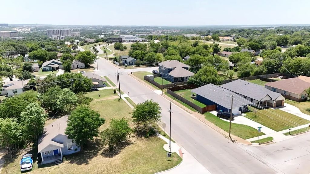 5637 Humbert Avenue, Fort Worth