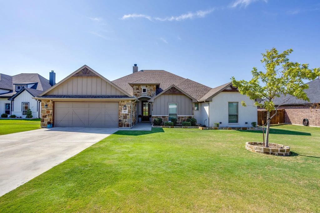 103 Tall Pine Drive, Godley