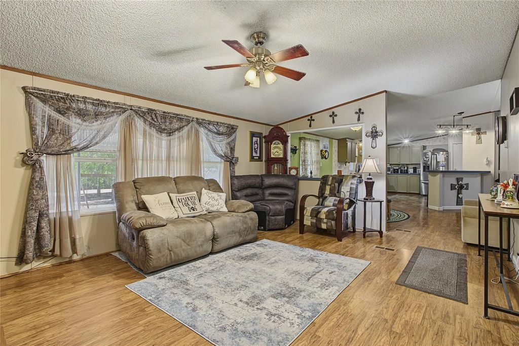 6005 Vinery Lane, Joshua