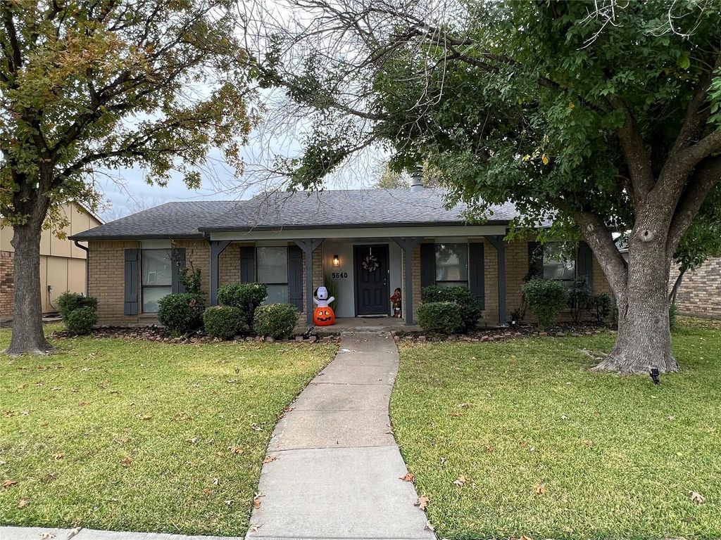 5640 Truitt Street, The Colony