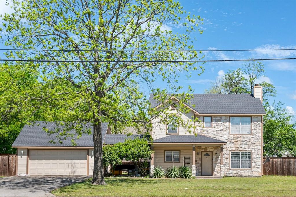 487 S Waco Street, Van Alstyne