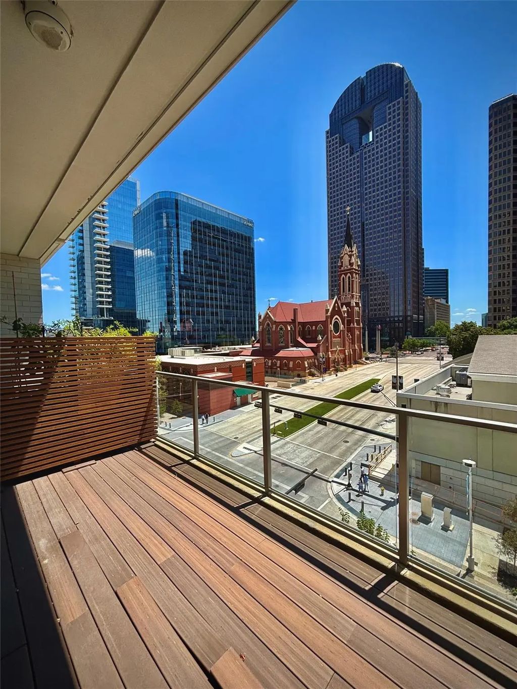 1801 N Pearl Street 502, Dallas