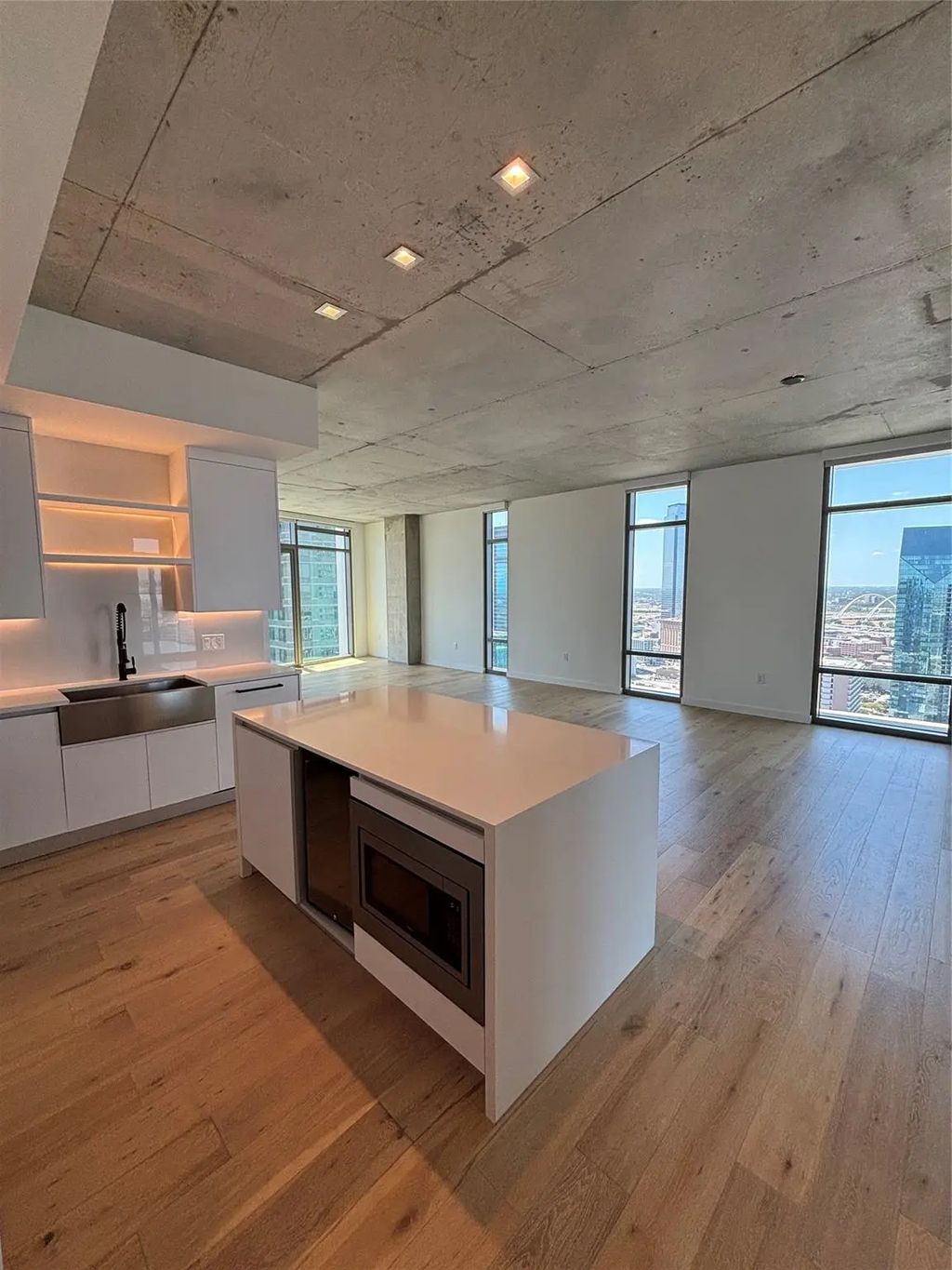 1801 N Pearl Street 3812, Dallas