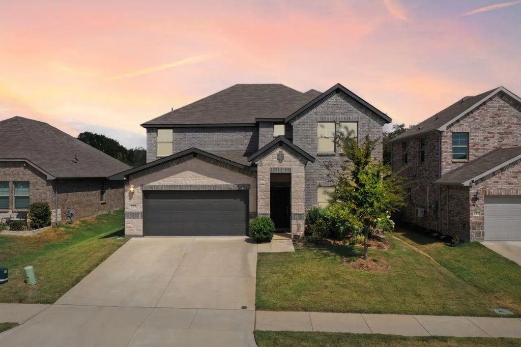 233 Luna Lane, Lake Dallas