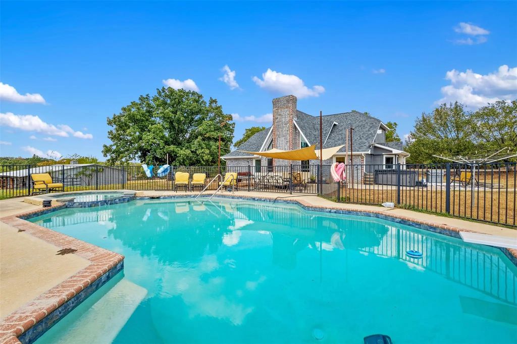 668 Cleve Cole Road, Denison