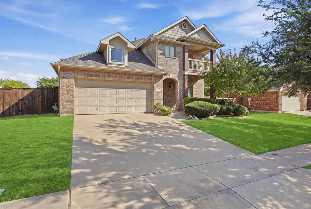 305 Mossy Oak Trail, Fort Worth