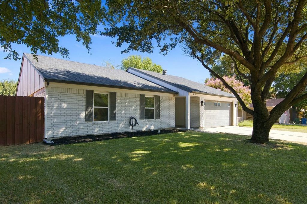 831 Beverly Drive, Grapevine