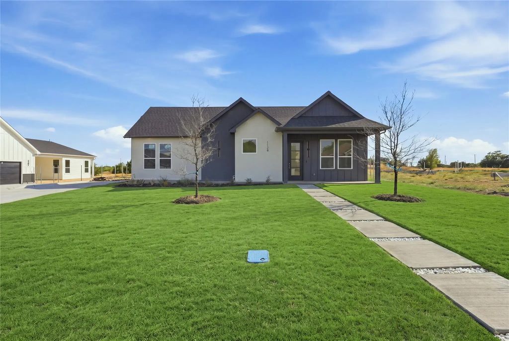 1126 Gannon Lane, DeSoto