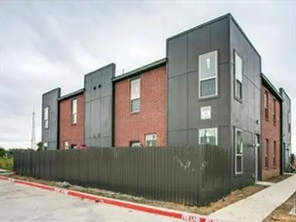3629 Valley Vista Drive 707, Hurst