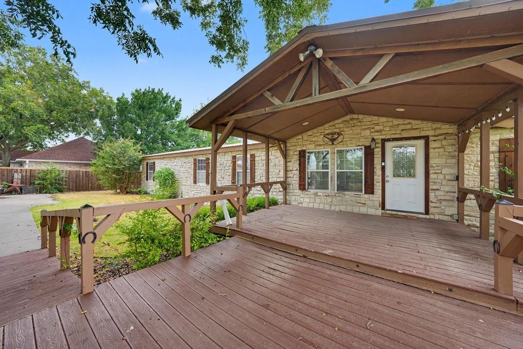 10288 Fm 1377 , Blue Ridge
