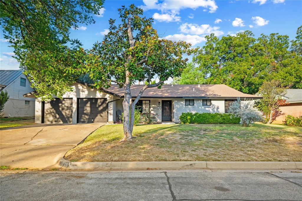 6920 Valhalla Road, Fort Worth
