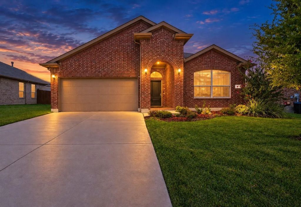 560 Pendennis Drive, Saginaw