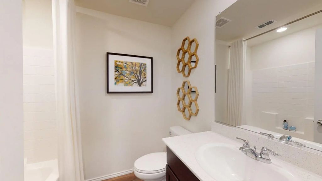 1208 Wildflower Street, Ennis