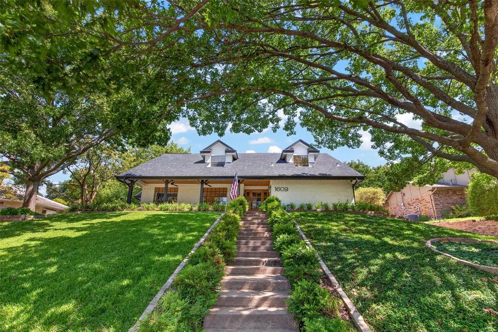 1609 Ems Road W, Fort Worth
