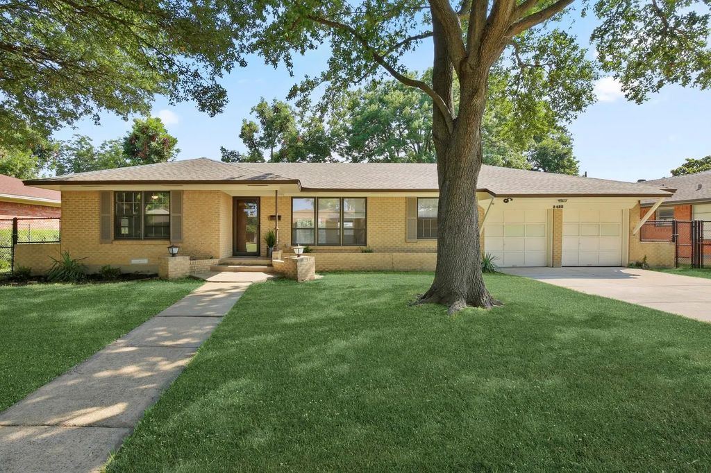 2422 Mockingbird Lane, Garland