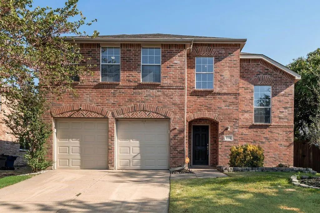 1316 Hunter Lane, Celina