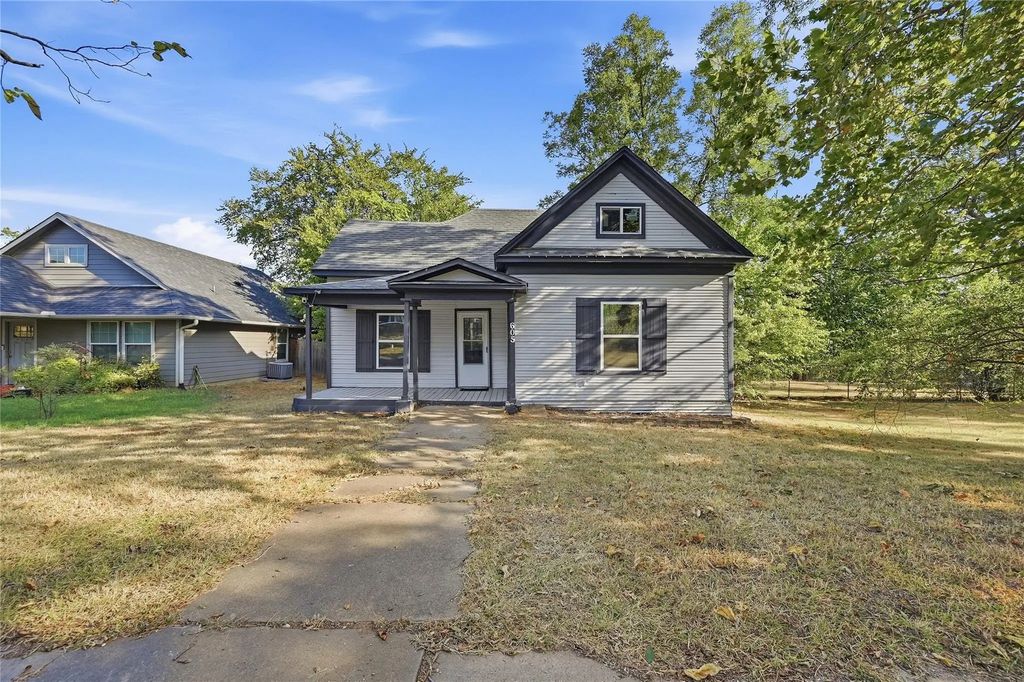 605 E Woodard Street, Denison