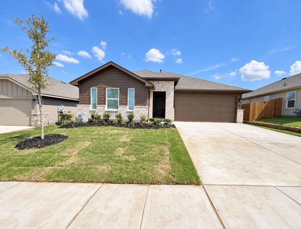 2721 Flowers Drive, Denton