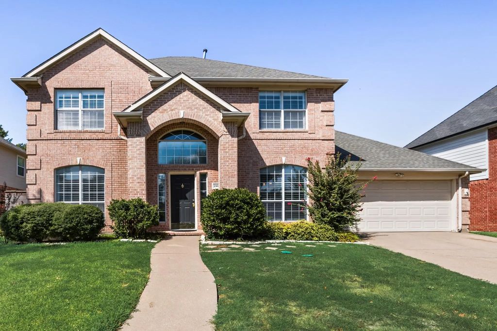 2405 Greenwich Drive, Carrollton
