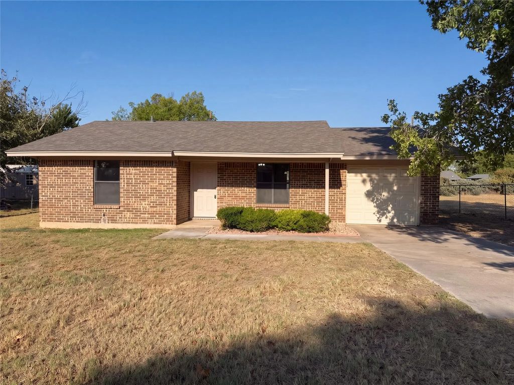 711 Vickie Drive, Azle