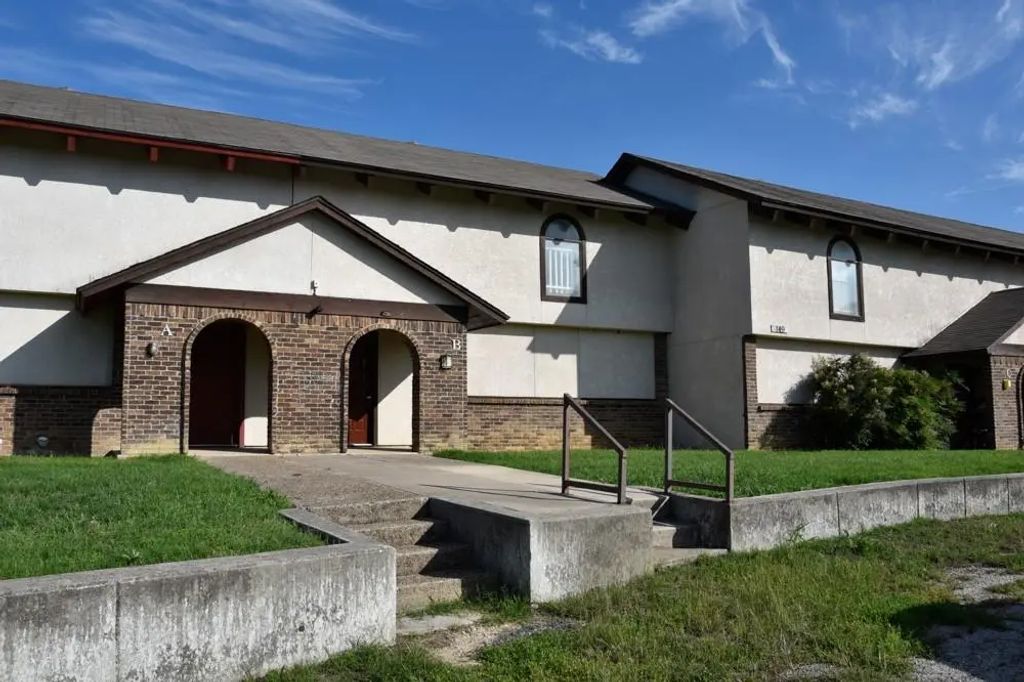 149 Private Road 1509, Bridgeport