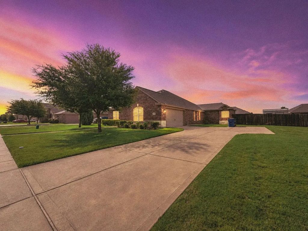 610 Milas Lane, Glenn Heights