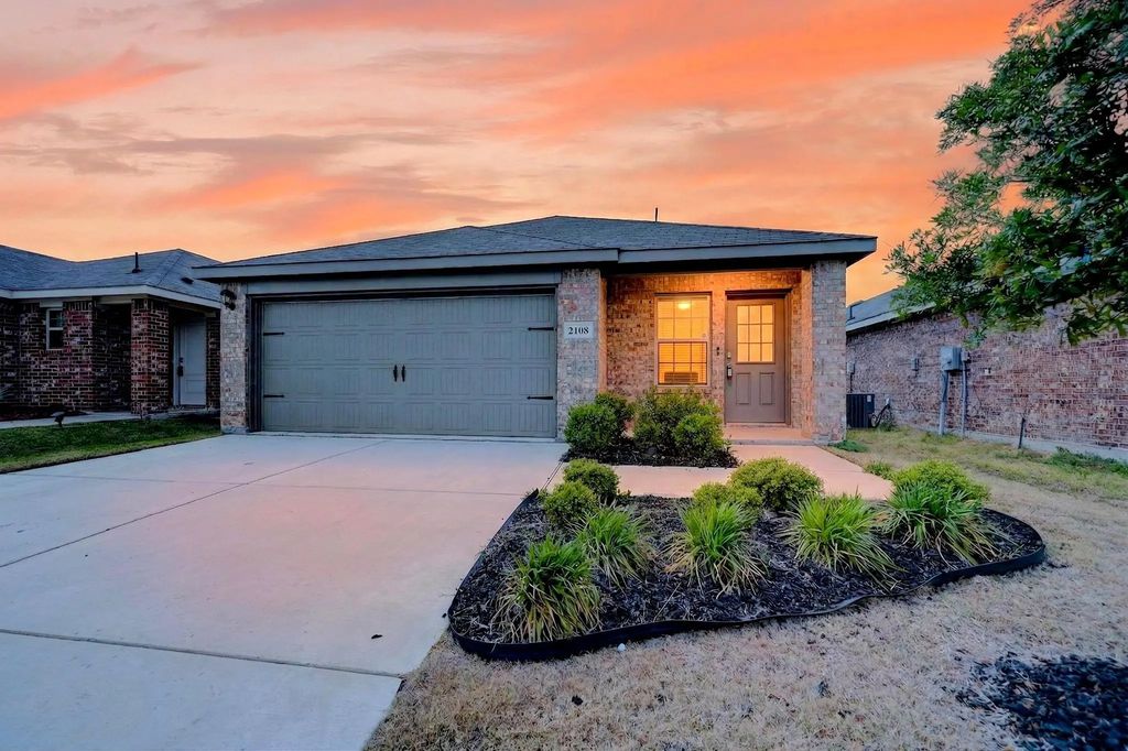 2108 Bailer Way, Royse City