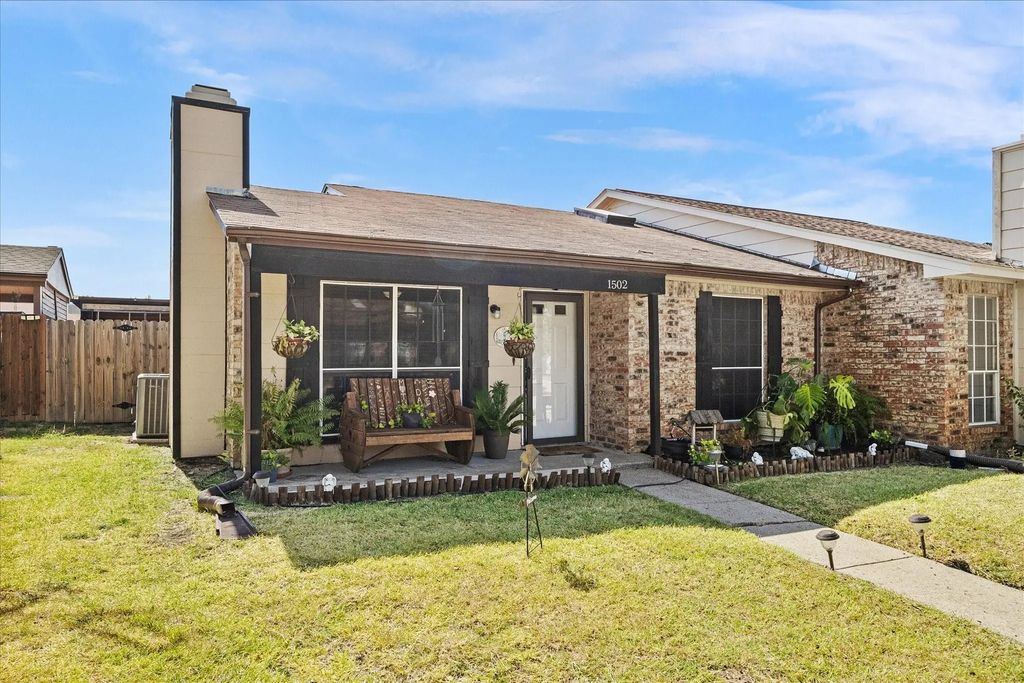 1502 Butterfield Drive, Mesquite