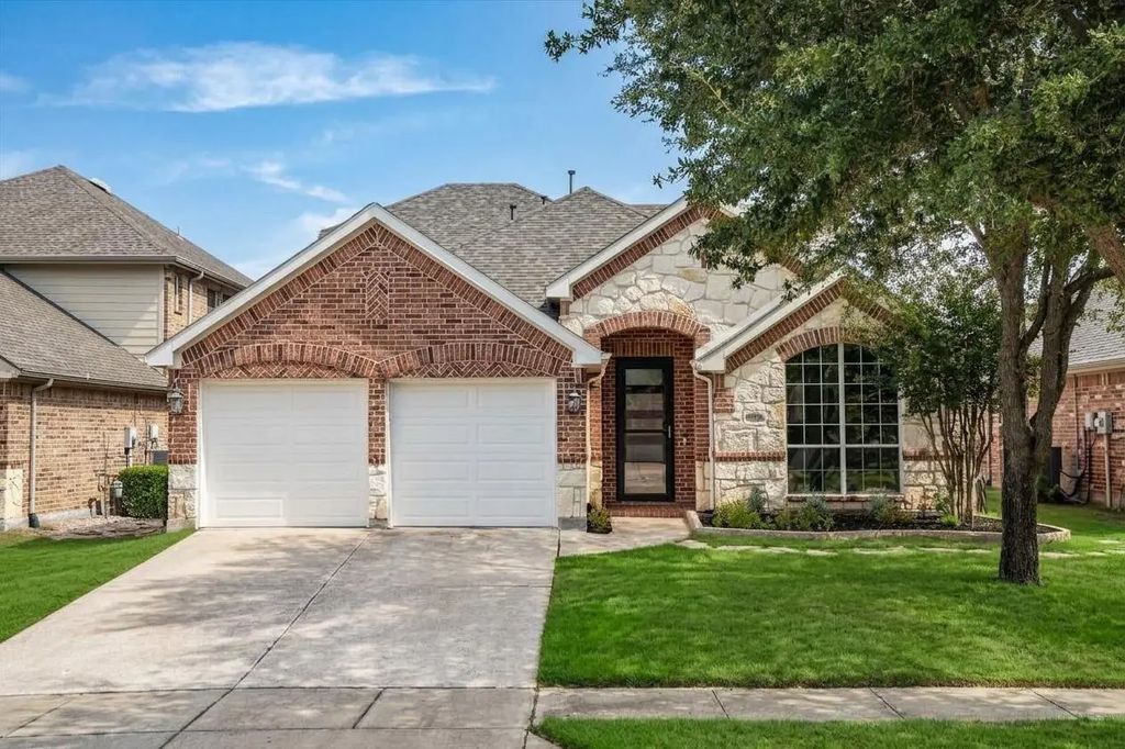 8748 Dayton Drive, Lantana