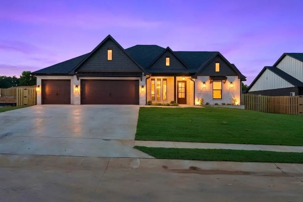 16426 Clearview Drive, Lindale
