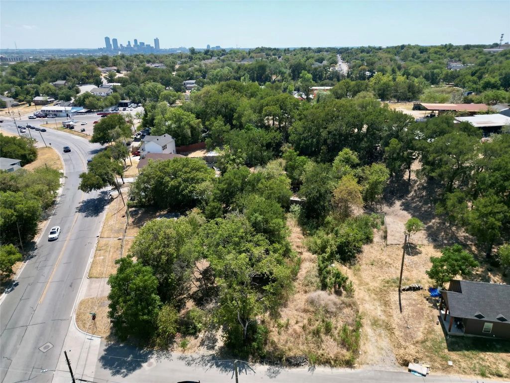 1001 Nw Loraine Street, Fort Worth