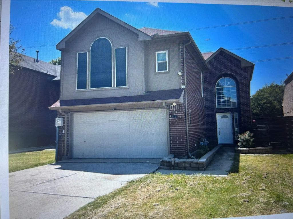 2114 Montclair Lane, Lewisville