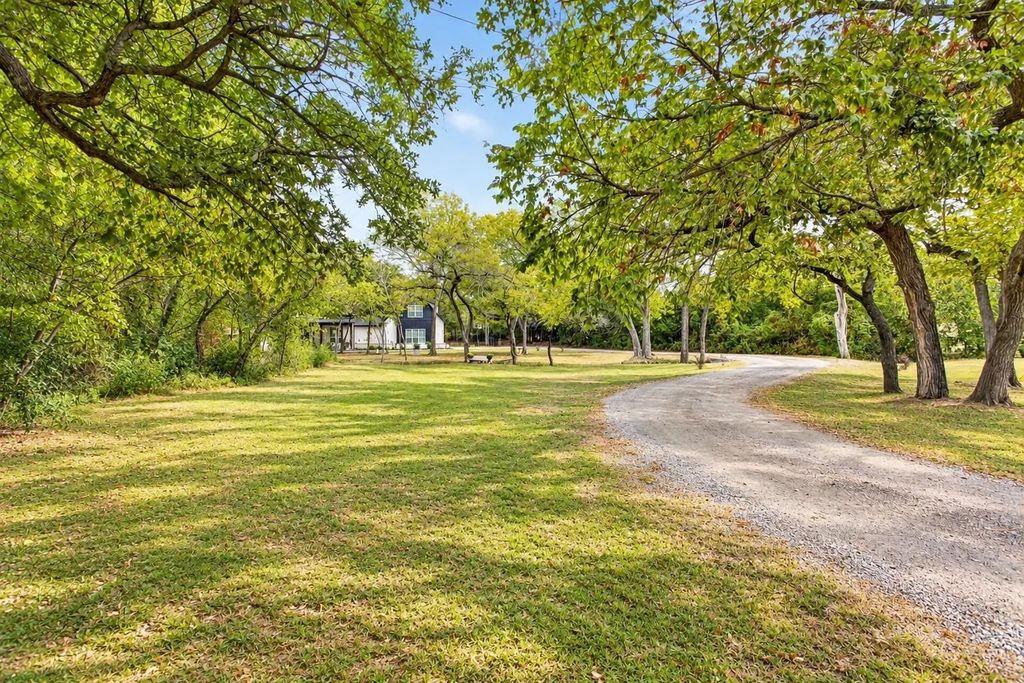 4072 County Road 711d, Cleburne