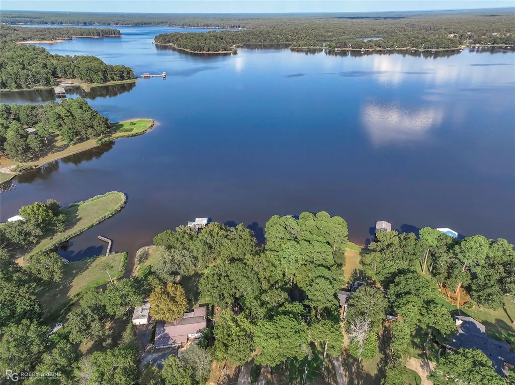 758 W Lakeshore Drive, Benton
