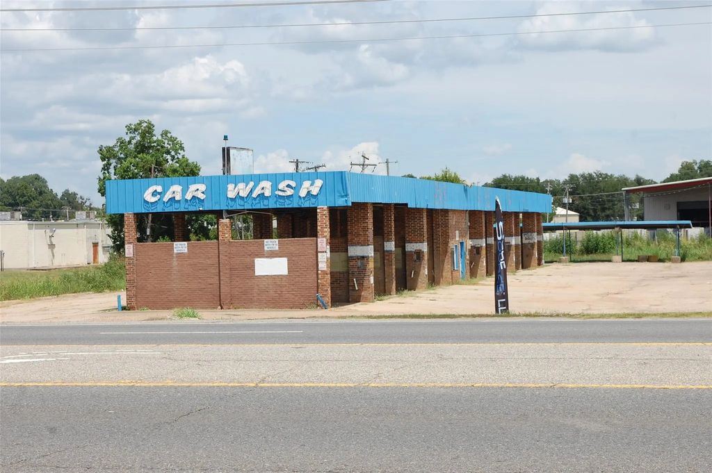 1826 North Market, Shreveport