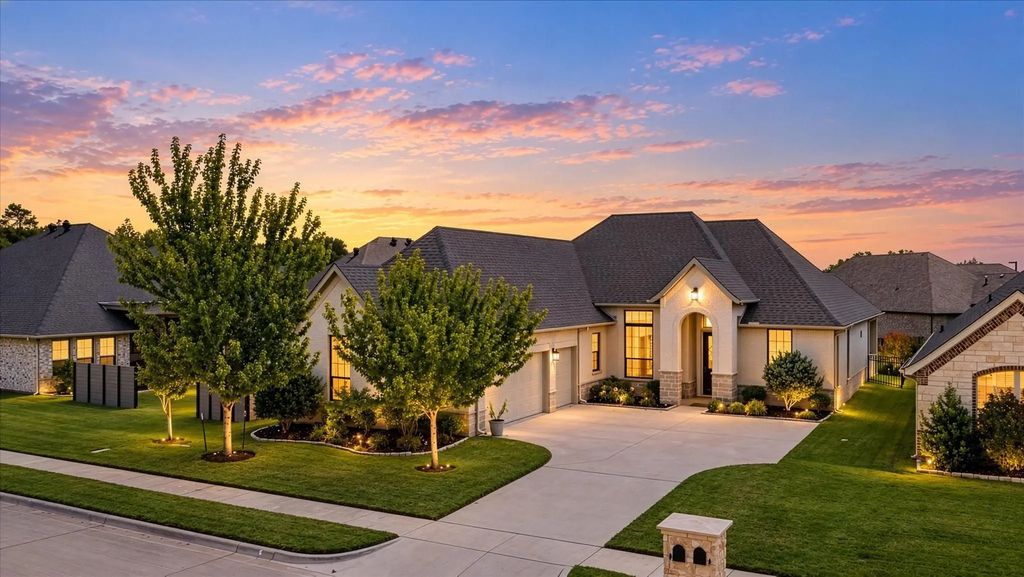 1109 Aviara Court, Granbury