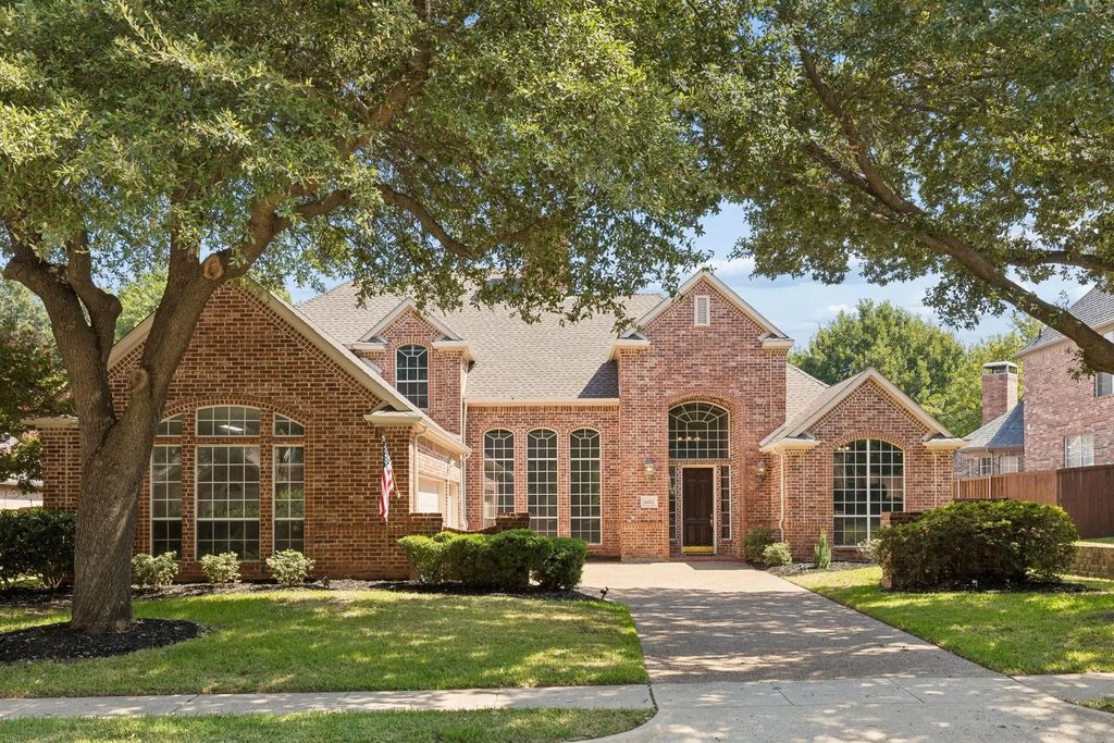 4412 Crown Knoll Circle, Flower Mound