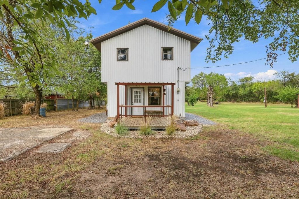 351 County Road 2274, Telephone