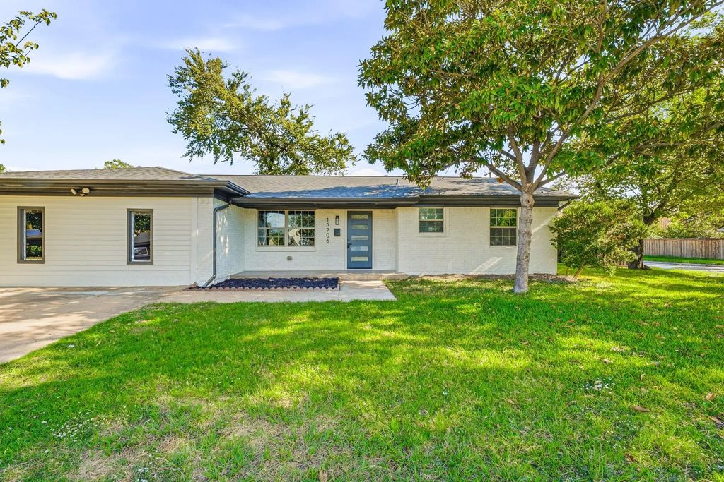 13706 Janwood Lane, Farmers Branch