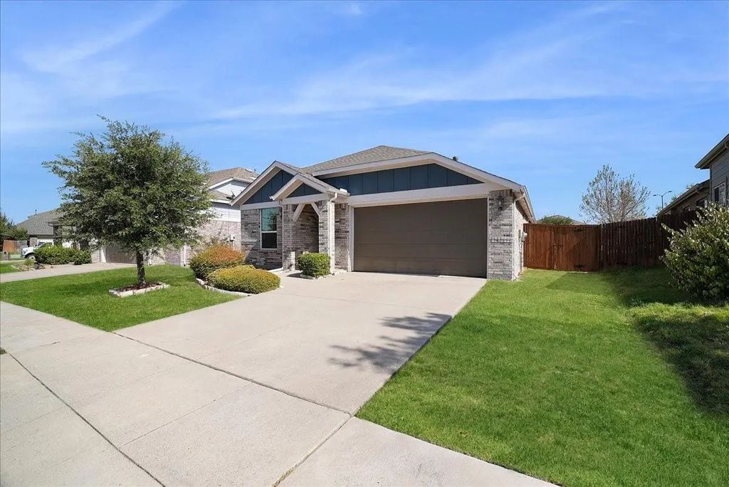 1103 Foxtail Drive, Anna
