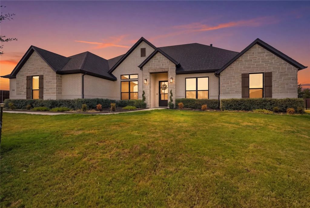 1021 Tobey Court, Aledo